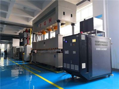 碳纖維復(fù)合材料成型工藝，記得收藏「歐能機械」